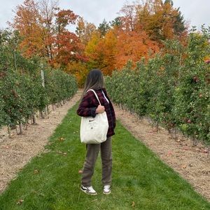 Meet your Posher, Jade